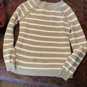 Sz L Gray & White Striped Knit Sweater
